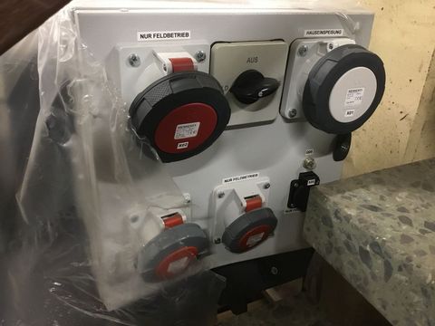 [3186-4429987-1.jpg]