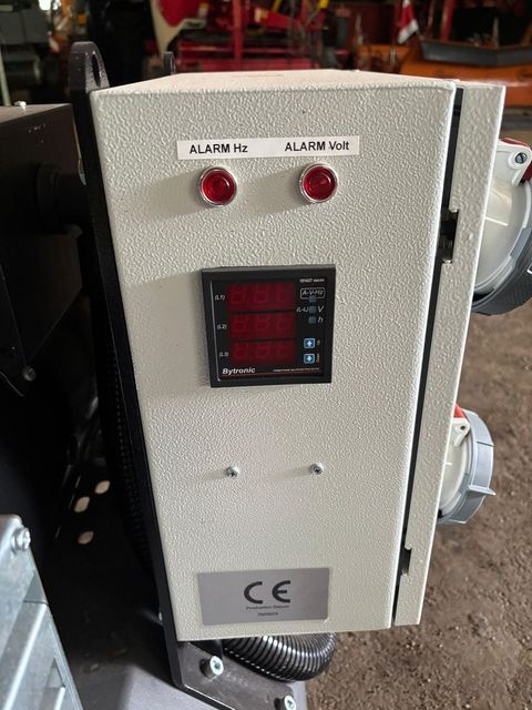 [3186-4429987-6.jpg]