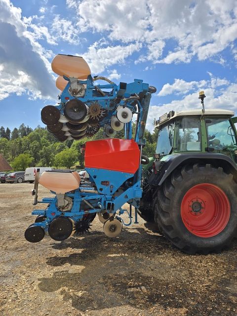 [3186-6091722-6.jpg]