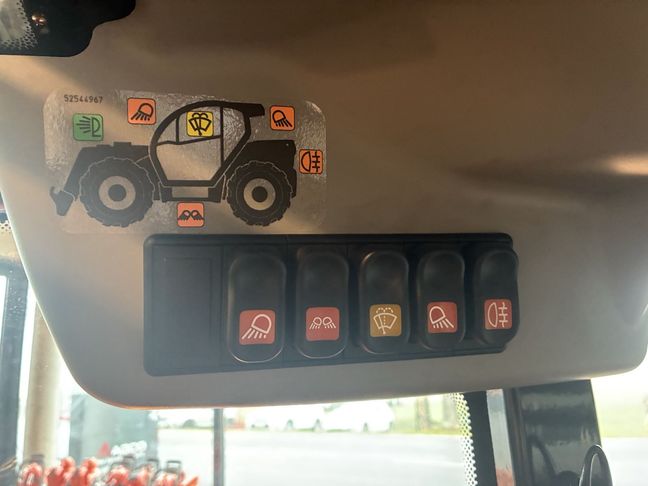 [3186-6433267-0_1.jpg]