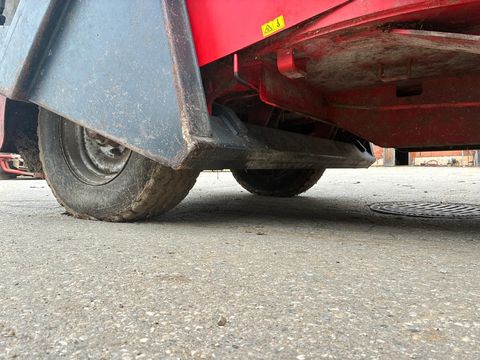 [3186-6903571-3.jpg]