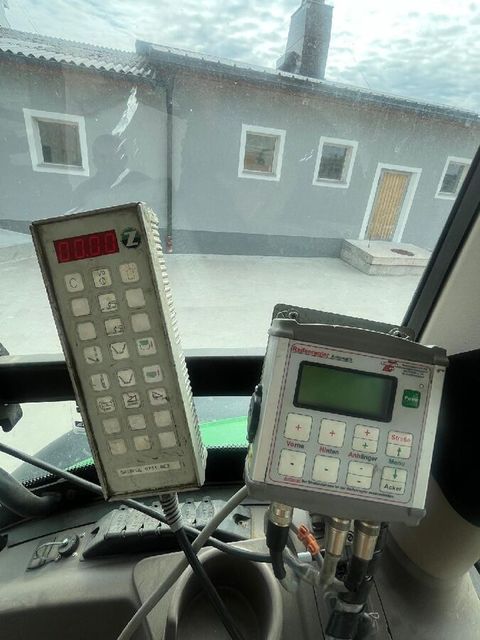 [3213-5985643-15.jpg]