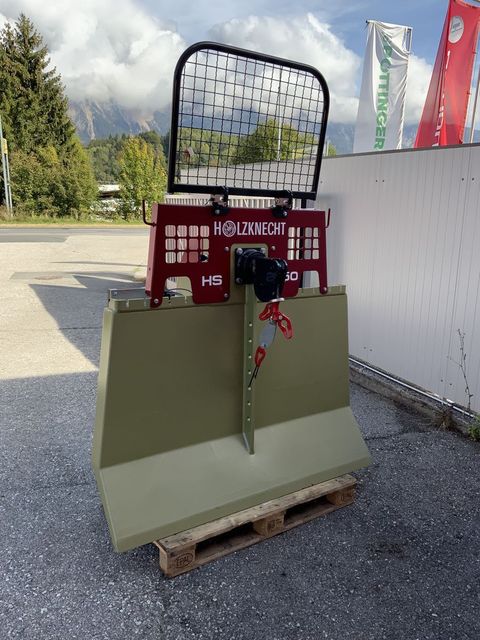 [3216-4081506-3.jpg]