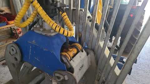[3216-5554630-5.jpg]