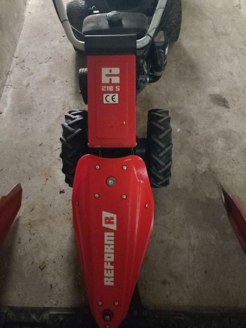 [3216-6659896-2.jpg]