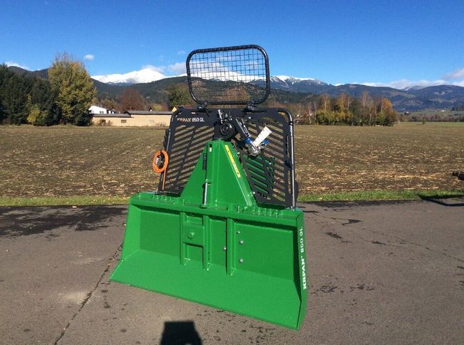 [3229-6364849-0_1.jpg]