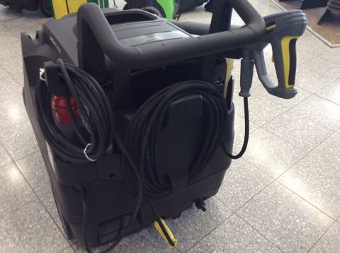 [3229-6395394-7.jpg]