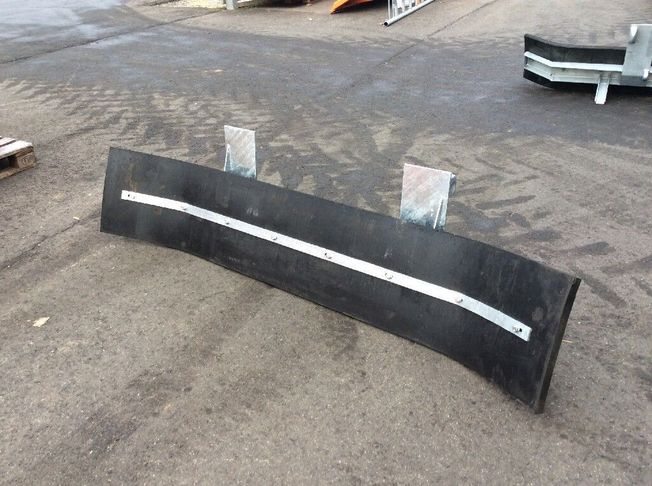 [3229-6492820-0_1.jpg]