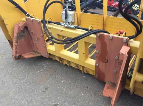 [3229-6679270-8.jpg]