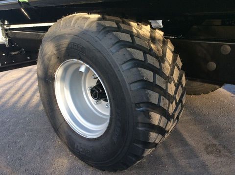 [3229-6705575-6.jpg]