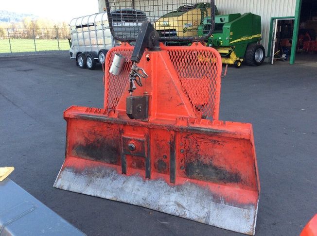 [3229-6899801-0_1.jpg]