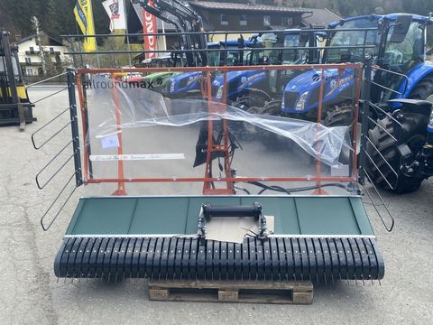 [3244-2703405-0.jpg]