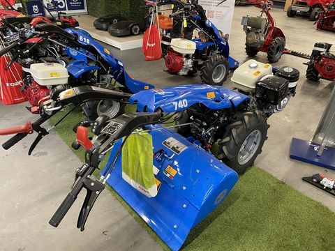 [3244-2730478-2.jpg]