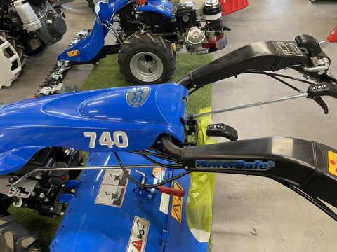 [3244-2730478-3.jpg]