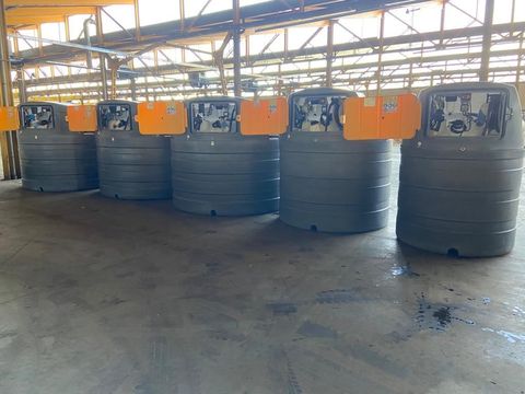 [3244-3075868-10.jpg]