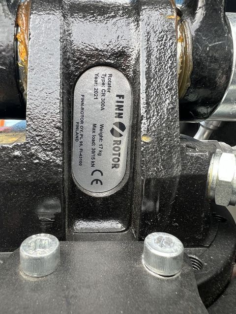 [3244-3087562-11.jpg]