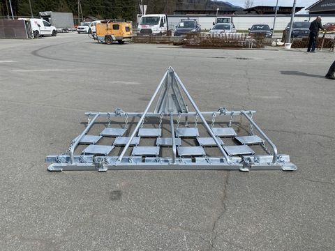 [3244-3555144-1.jpg]