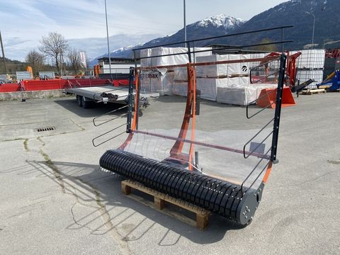 [3244-3575341-1.jpg]