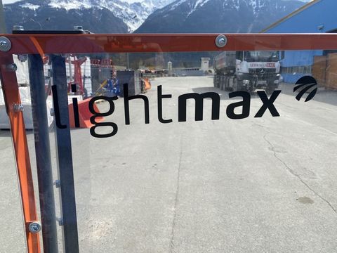 [3244-3575341-11.jpg]