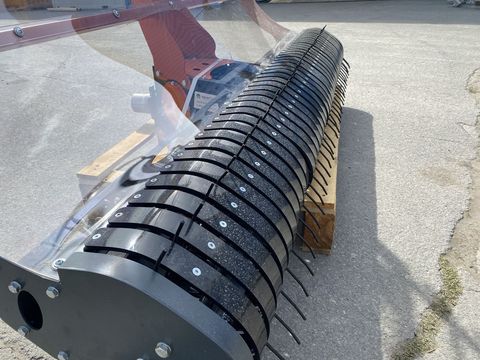 [3244-3575341-7.jpg]