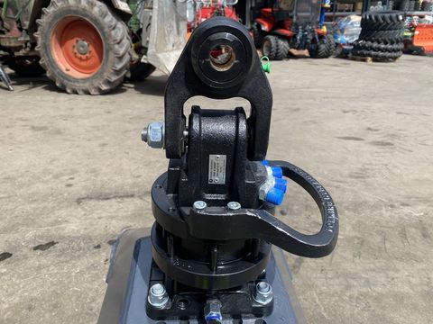 [3244-3587218-10.jpg]