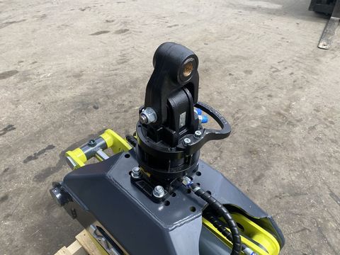 [3244-3587218-11.jpg]