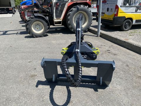 [3244-3655887-3.jpg]