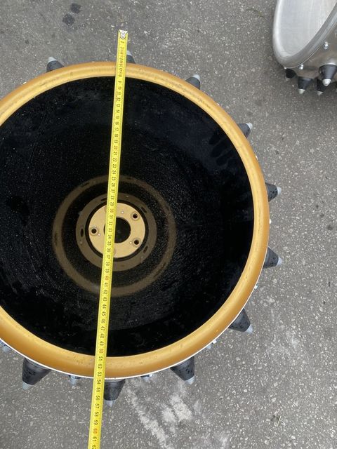 [3244-3681487-11.jpg]