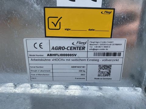 [3244-3748861-11.jpg]