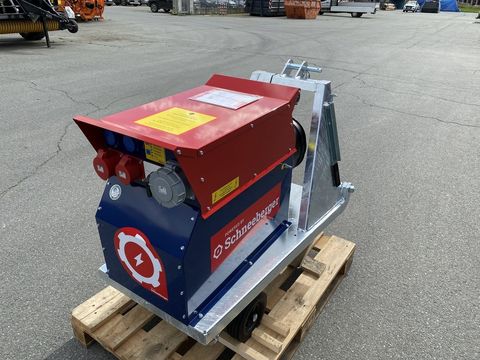 [3244-3863553-2.jpg]