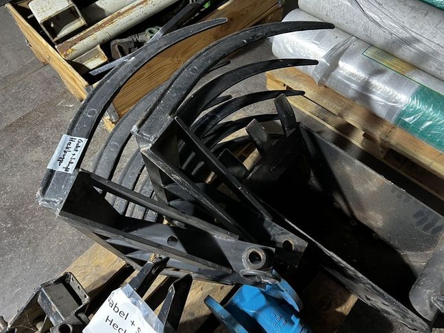 [3244-3905624-0_1.jpg]