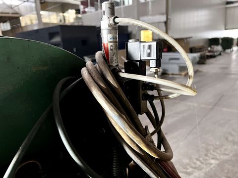 [3244-3907613-6.jpg]