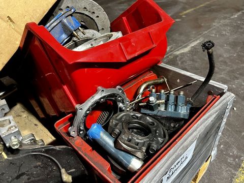 [3244-3912498-5.jpg]