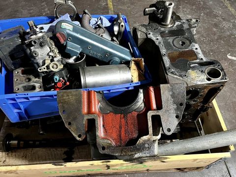 [3244-3912500-4.jpg]