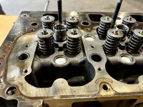 [3244-3982995-1.jpg]