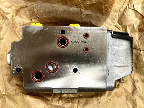 [3244-4072928-0.jpg]