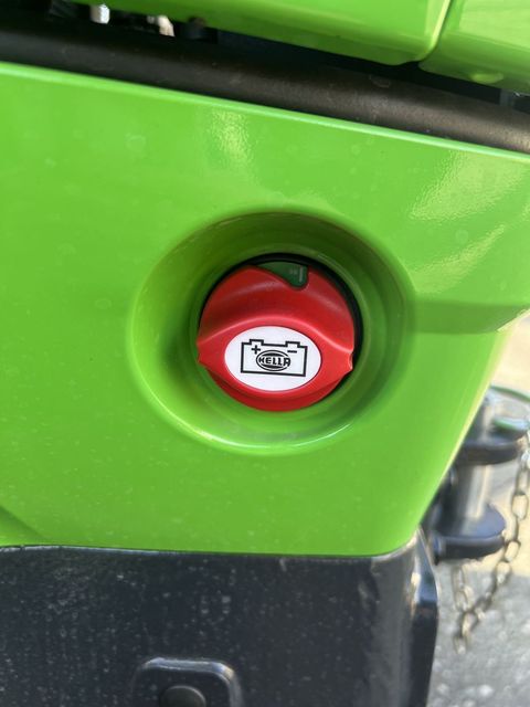 [3244-4081387-29.jpg]