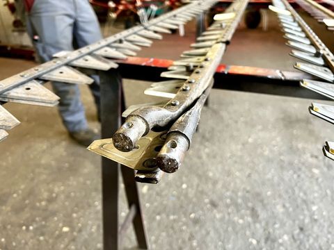 [3244-4108851-11.jpg]