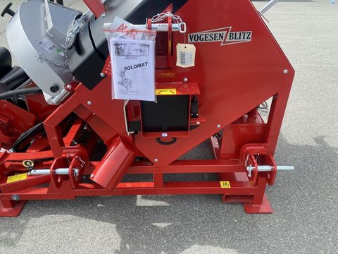 [3244-4211083-8.jpg]