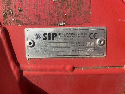 [3244-4359468-17.jpg]