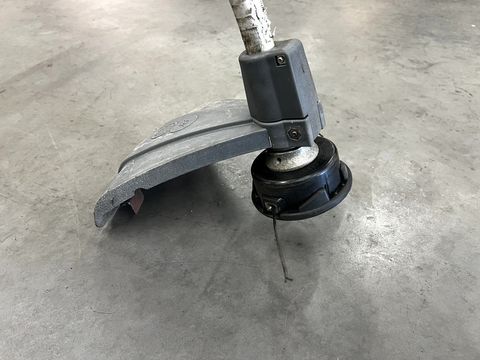 [3244-4442932-5.jpg]