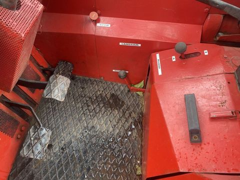 [3244-4483727-18.jpg]