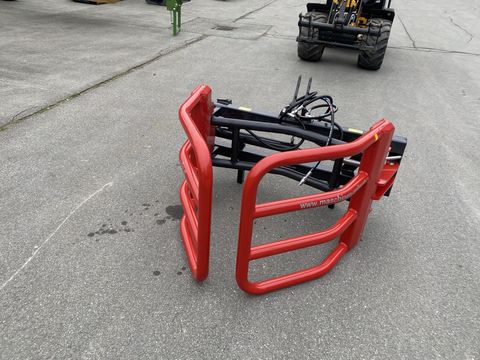 [3244-4803198-1.jpg]