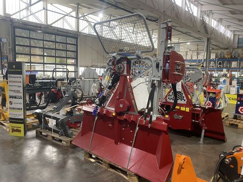 [3244-4803199-25.jpg]