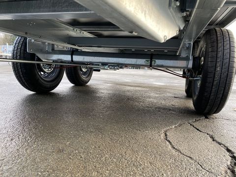 [3244-4919223-25.jpg]