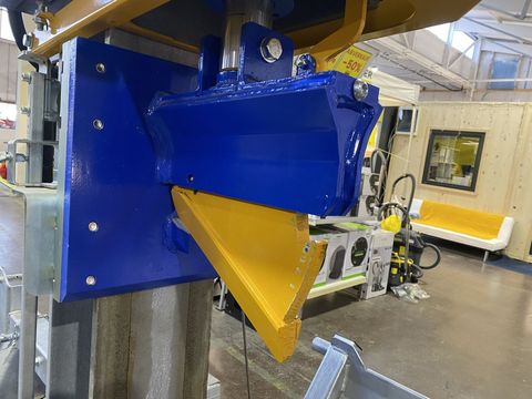 [3244-5301731-14.jpg]