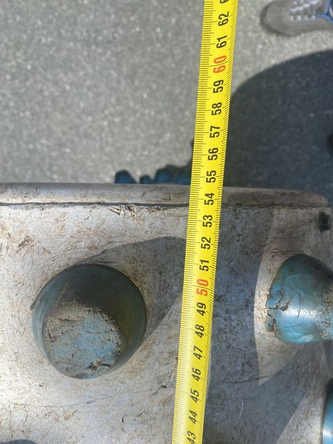 [3244-5885542-13.jpg]
