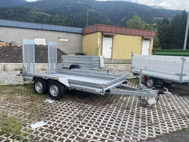 [3244-5919263-0_1.jpg]