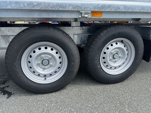 [3244-5990140-15.jpg]