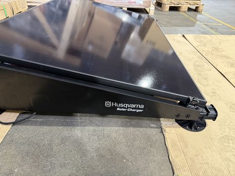 [3244-6099639-12.jpg]